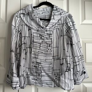 White and Black Geometric Pattern Women's Top